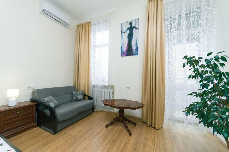 Apartment On Saksahanskoho Street Kyiv Exterior photo